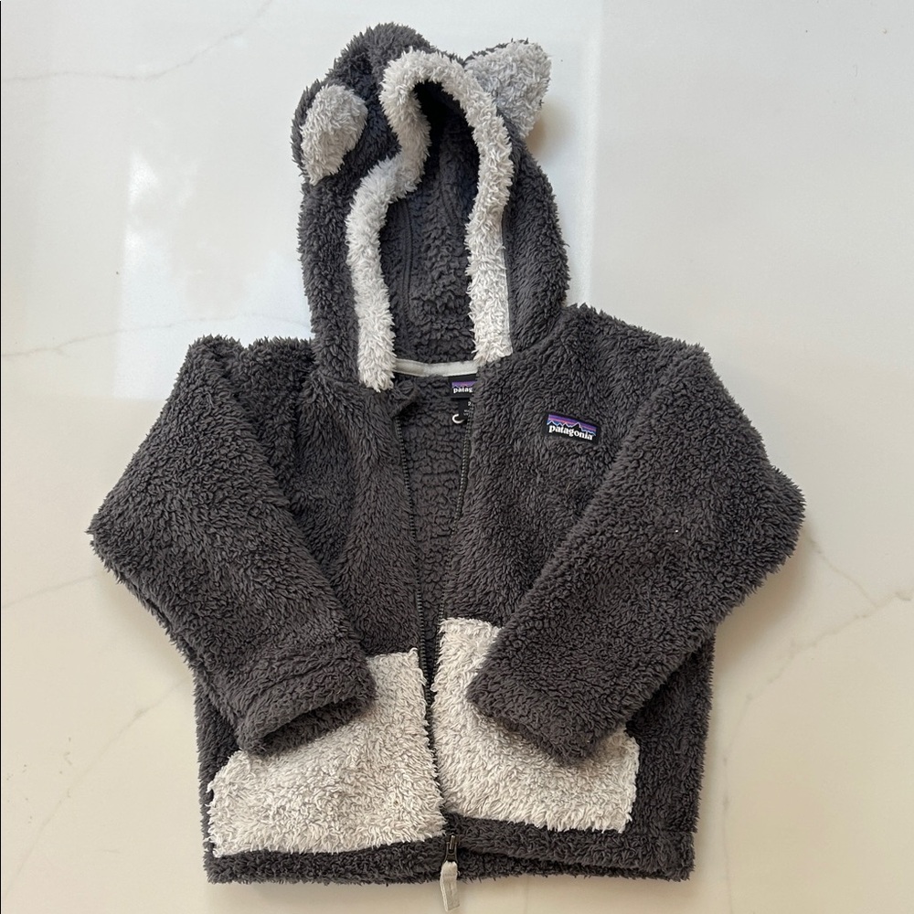Patagonia Charcoal and Off-White Fleece Jacket